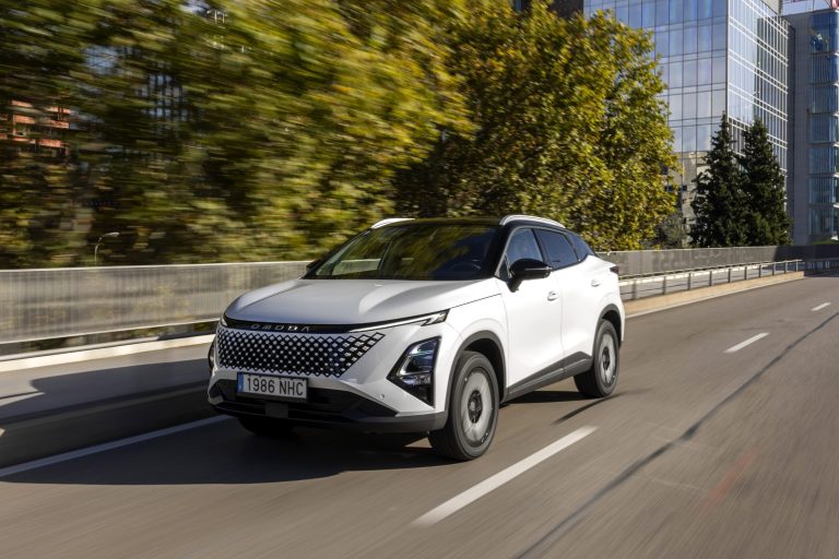 El Omoda 5 SHS-H llega a España y completa el catálogo de la marca china