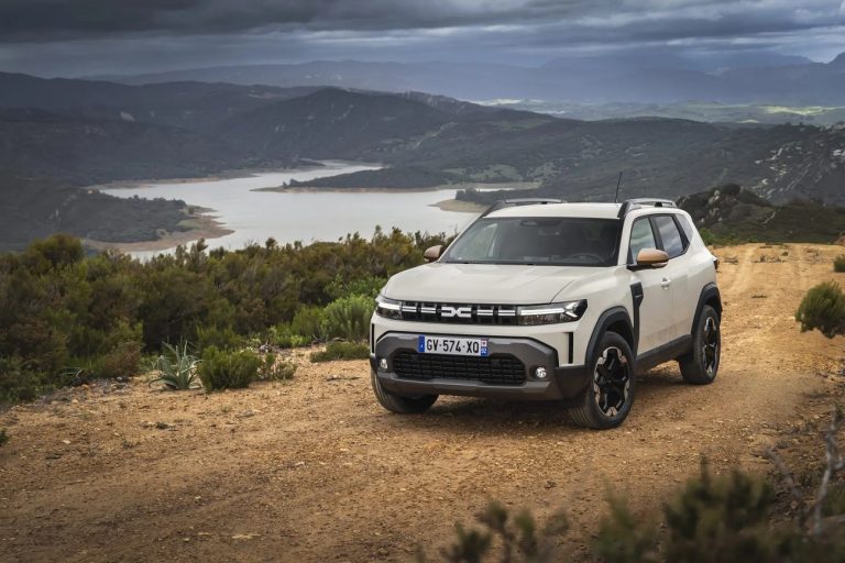El Dacia Duster híbrido quiere plantar cara a los SUV chinos… y sale airoso