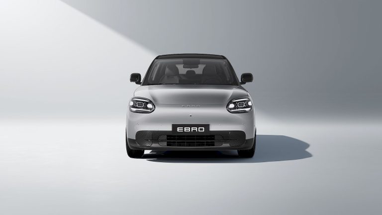 Nuevo EBRO eléctrico 2026: el urbano Made in Spain de 400 km que apunta al Renault 5 y al Citroën ë-C3